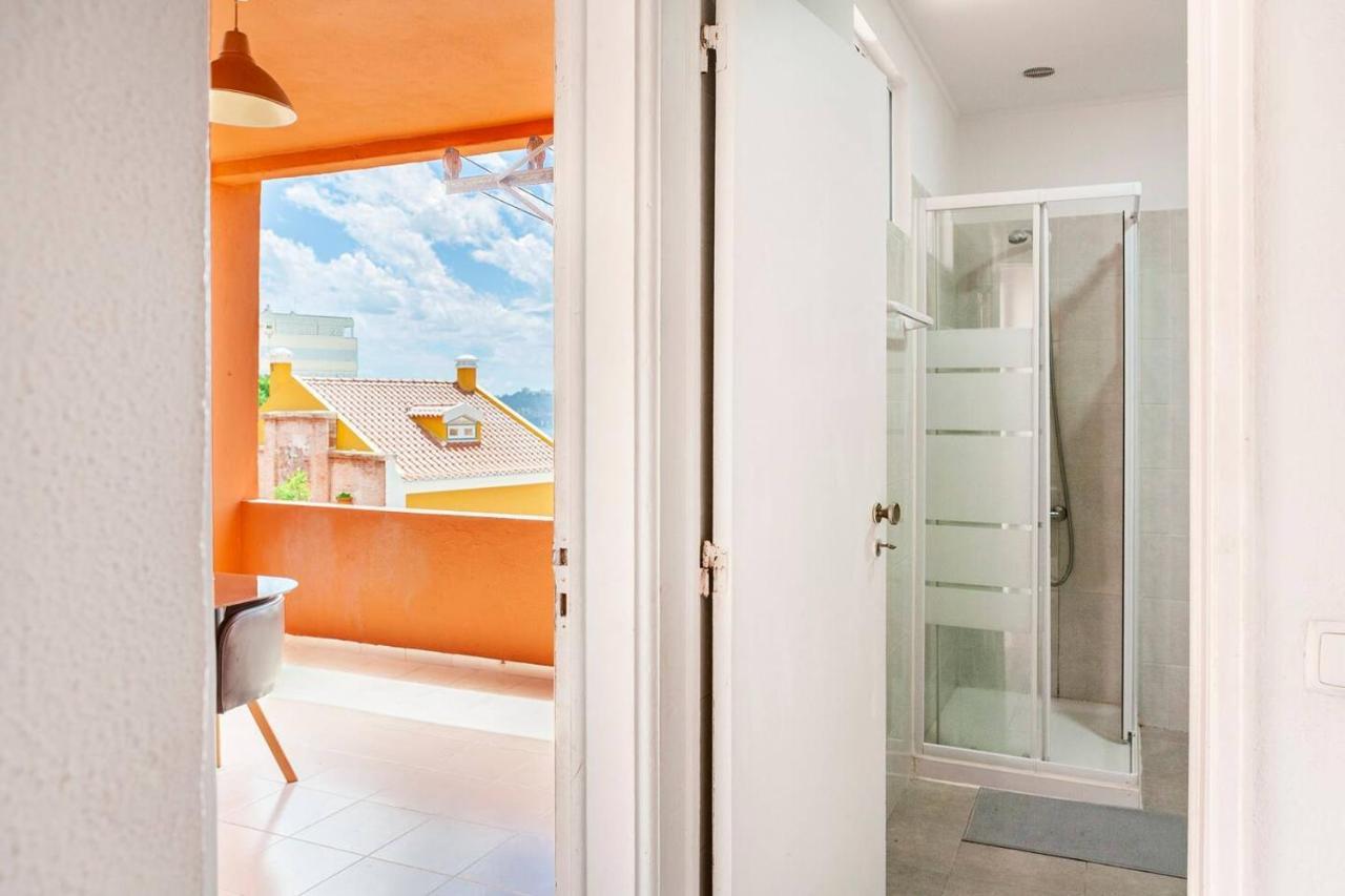 Relax In Lisbon For 4 People With Terrace And Parking Apartment Ngoại thất bức ảnh