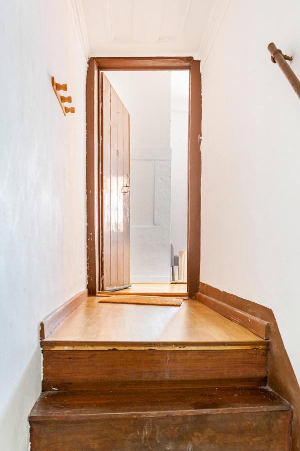 Relax In Lisbon For 4 People With Terrace And Parking Apartment Ngoại thất bức ảnh