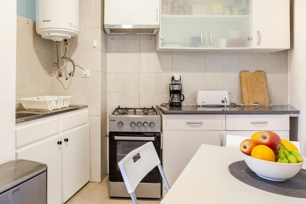 Relax In Lisbon For 4 People With Terrace And Parking Apartment Ngoại thất bức ảnh